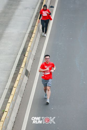 Race photo from ONE RUN 10K 2025