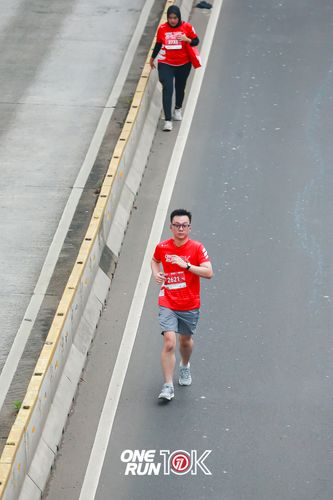 Race photo from ONE RUN 10K 2025