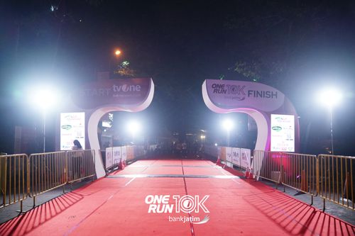 Race photo from ONE RUN 10 K