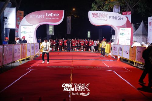 Race photo from ONE RUN 10 K