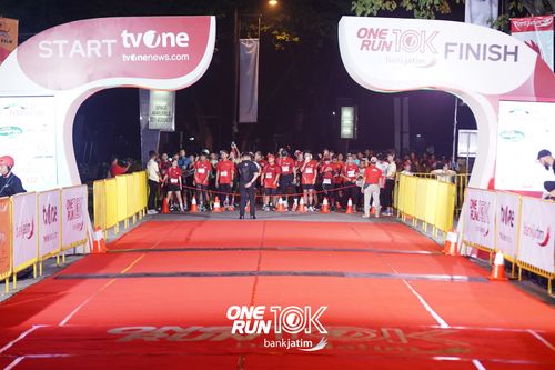 Race photo from ONE RUN 10 K