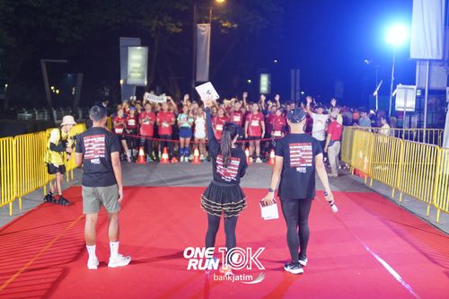Race photo from ONE RUN 10 K