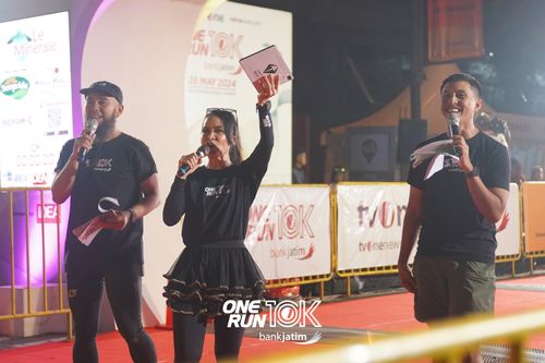 Race photo from ONE RUN 10 K