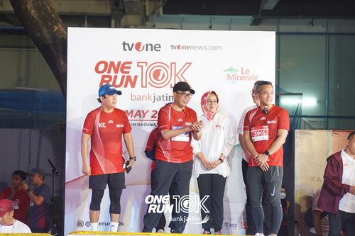 Race photo from ONE RUN 10 K