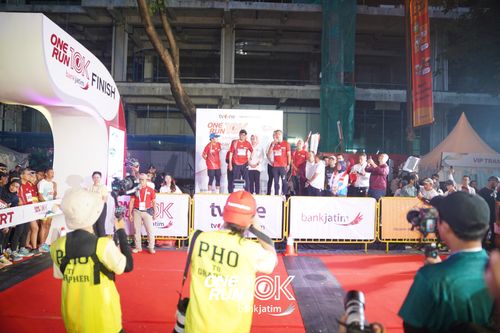 Race photo from ONE RUN 10 K