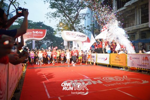 Race photo from ONE RUN 10 K