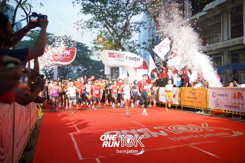 Race photo from ONE RUN 10 K