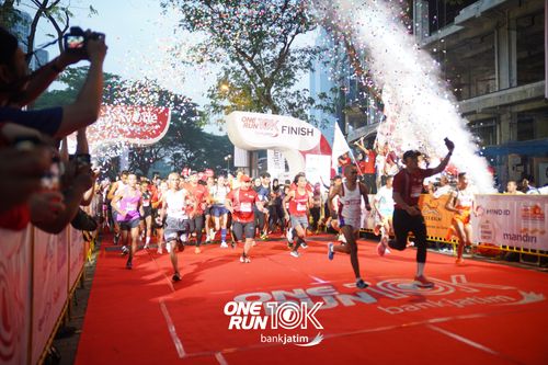 Race photo from ONE RUN 10 K