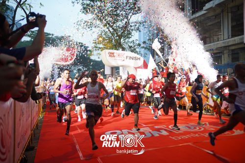 Race photo from ONE RUN 10 K