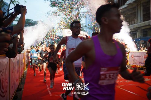 Race photo from ONE RUN 10 K