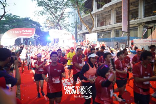 Race photo from ONE RUN 10 K