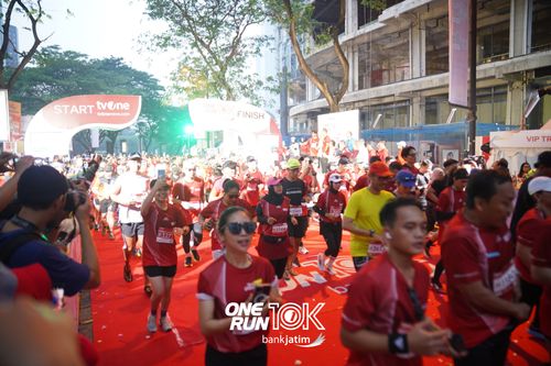 Race photo from ONE RUN 10 K