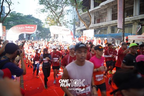 Race photo from ONE RUN 10 K