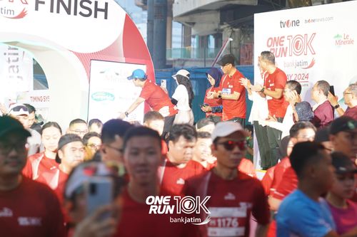 Race photo from ONE RUN 10 K