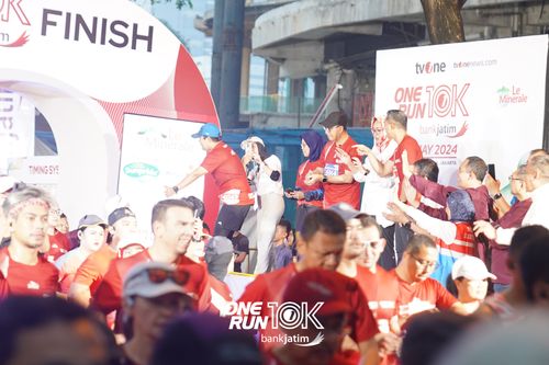 Race photo from ONE RUN 10 K