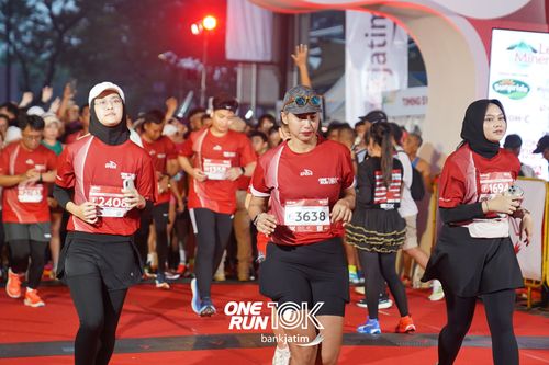 Race photo from ONE RUN 10 K