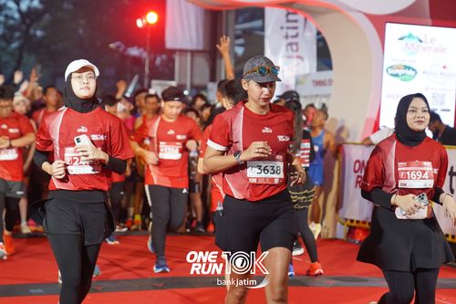 Race photo from ONE RUN 10 K