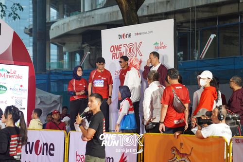 Race photo from ONE RUN 10 K