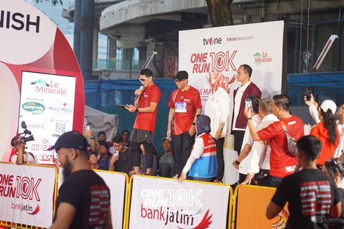 Race photo from ONE RUN 10 K