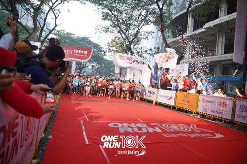 Race photo from ONE RUN 10 K