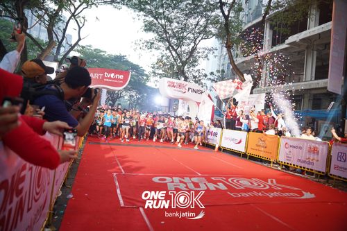 Race photo from ONE RUN 10 K