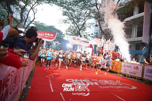 Race photo from ONE RUN 10 K