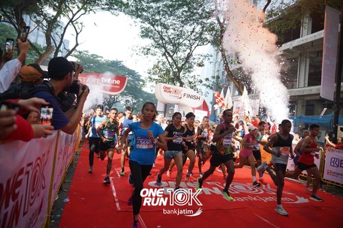 Race photo from ONE RUN 10 K