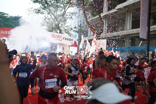 Race photo from ONE RUN 10 K