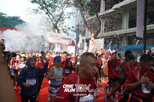 Race photo from ONE RUN 10 K