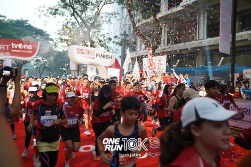 Race photo from ONE RUN 10 K