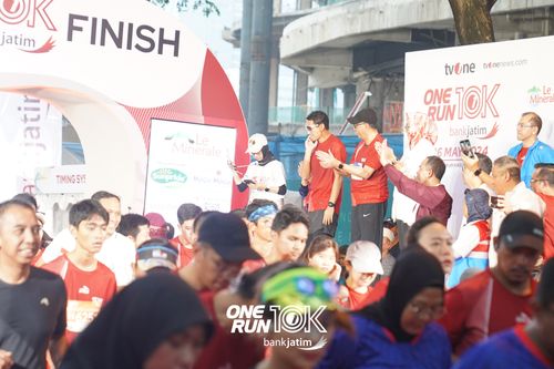 Race photo from ONE RUN 10 K