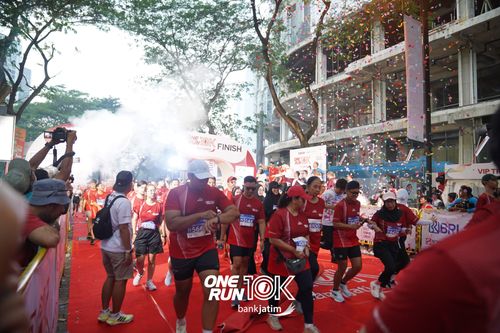 Race photo from ONE RUN 10 K