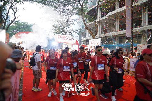 Race photo from ONE RUN 10 K