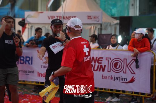 Race photo from ONE RUN 10 K
