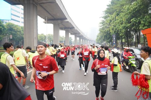 Race photo from ONE RUN 10 K