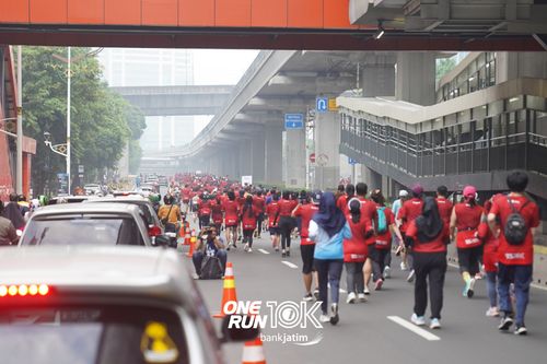 Race photo from ONE RUN 10 K