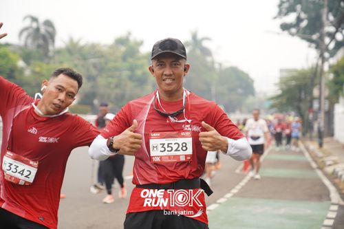 Race photo from ONE RUN 10 K