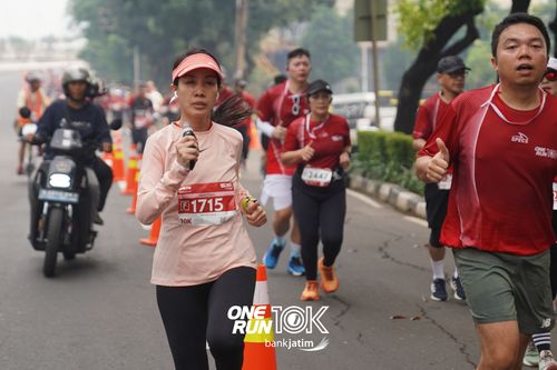 Race photo from ONE RUN 10 K