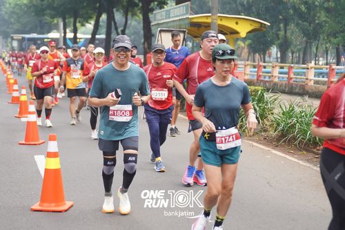 Race photo from ONE RUN 10 K