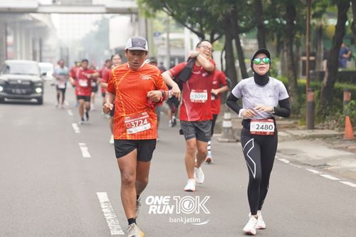 Race photo from ONE RUN 10 K