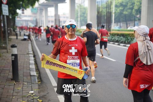 Race photo from ONE RUN 10 K