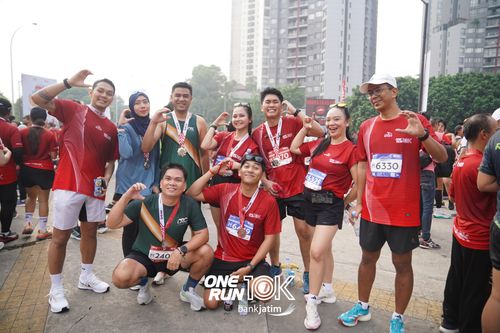 Race photo from ONE RUN 10 K