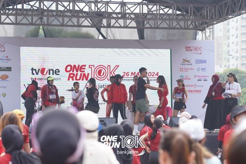 Race photo from ONE RUN 10 K