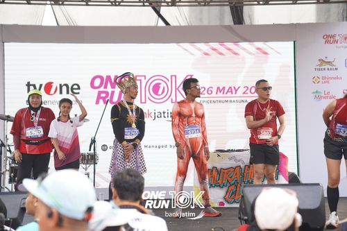Race photo from ONE RUN 10 K
