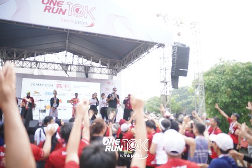 Race photo from ONE RUN 10 K