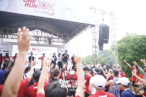 Race photo from ONE RUN 10 K