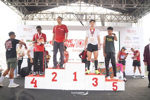 Race photo from ONE RUN 10 K