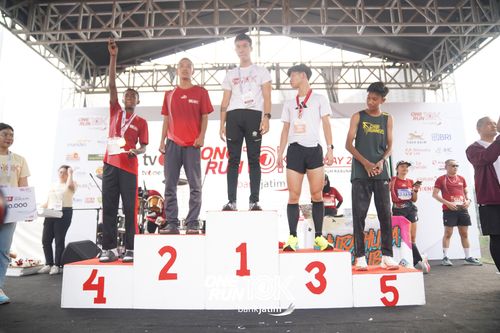Race photo from ONE RUN 10 K