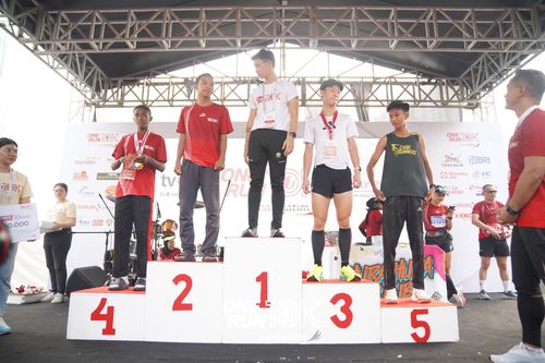 Race photo from ONE RUN 10 K