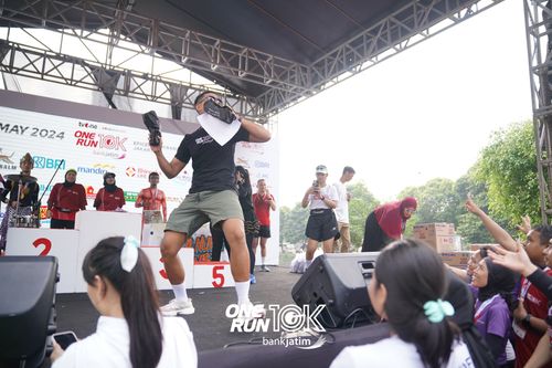 Race photo from ONE RUN 10 K